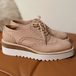 ANTHROPOLOGIE Silent D Patent Platform Oxfords